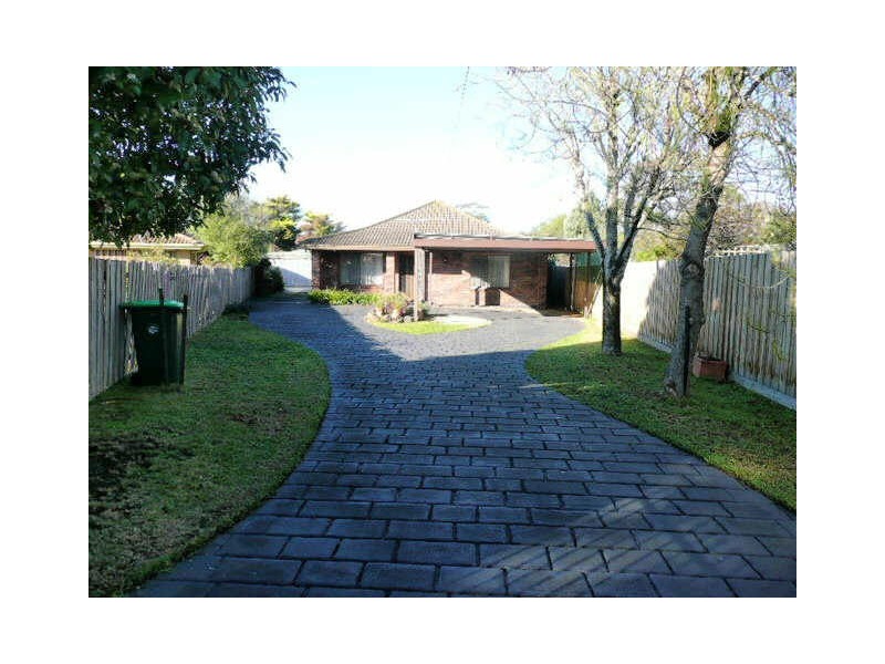 8 Eliza Court, Seaford VIC 3198