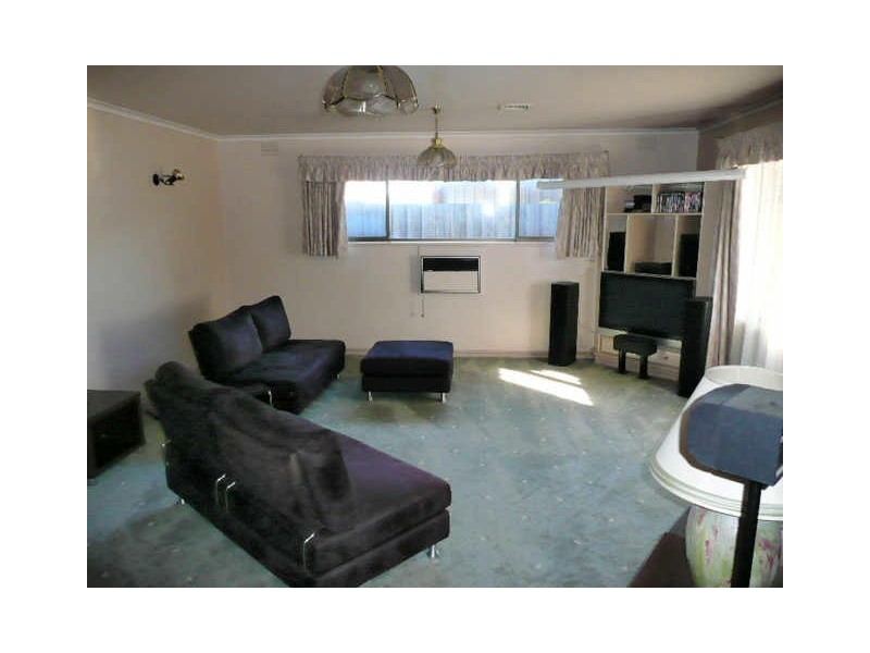 8 Eliza Court, Seaford VIC 3198