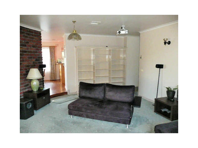 8 Eliza Court, Seaford VIC 3198