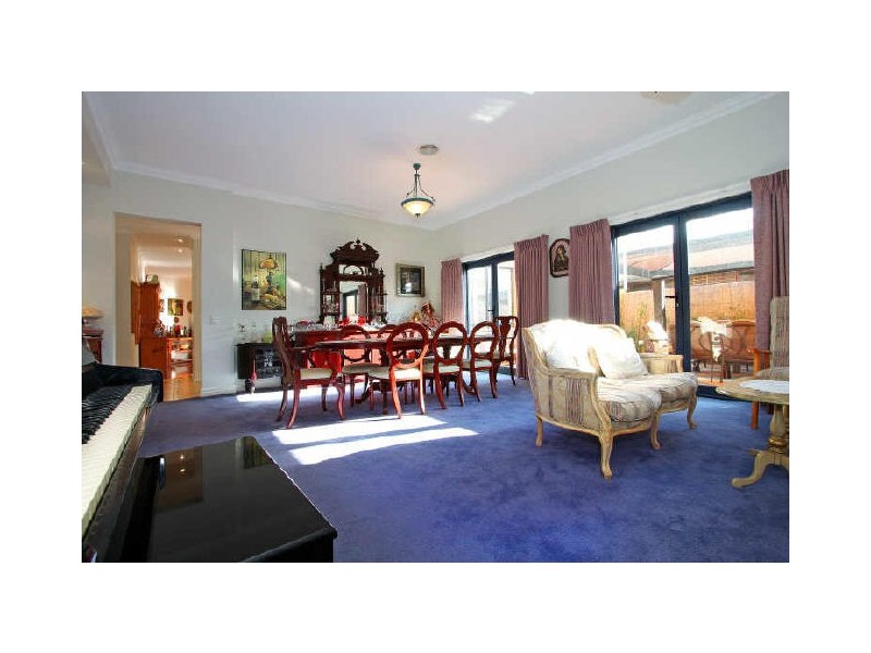 8 Chicquita Avenue, Seaford VIC 3198