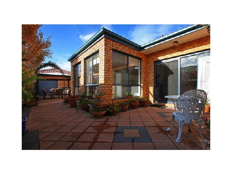 8 Chicquita Avenue, Seaford VIC 3198