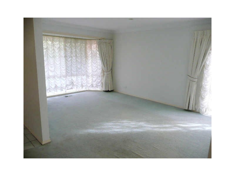 82 Railway Parade, Seaford VIC 3198