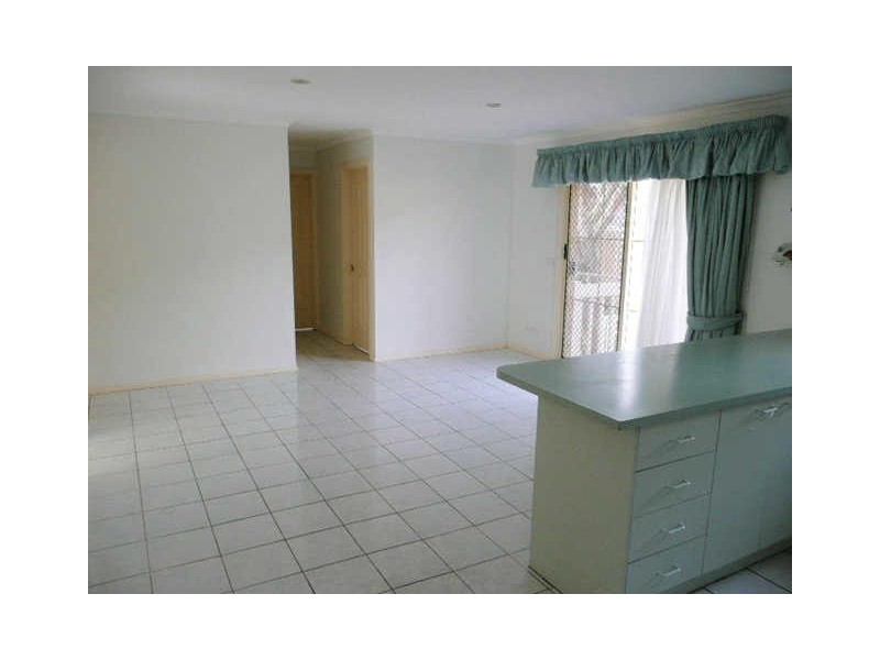 82 Railway Parade, Seaford VIC 3198