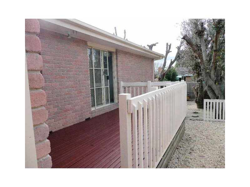 82 Railway Parade, Seaford VIC 3198