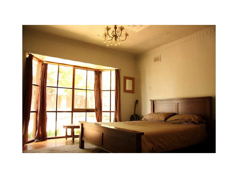 20 Railway Parade, Seaford VIC 3198