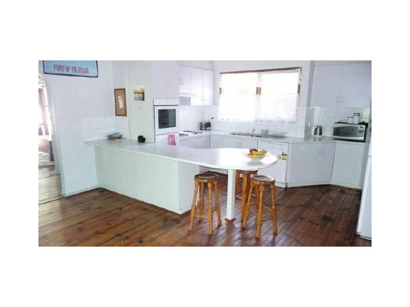 20 Railway Parade, Seaford VIC 3198