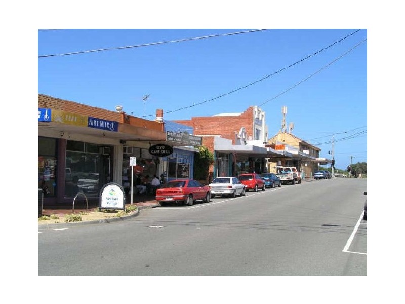 11 Robinsons Road, Seaford VIC 3198