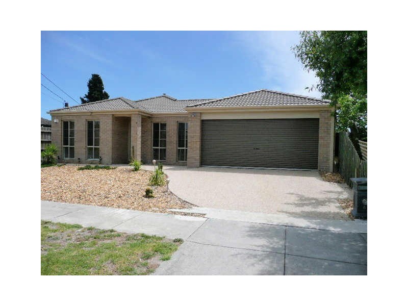 8 Boston Avenue, Seaford VIC 3198