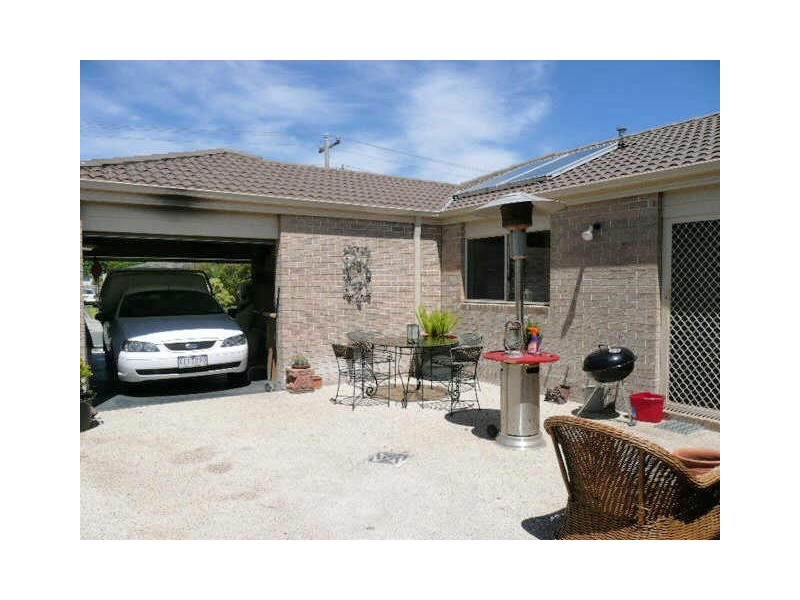 8 Boston Avenue, Seaford VIC 3198