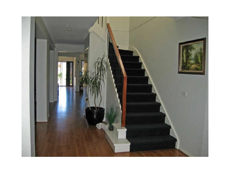 86 Sandhurst Blvd, Sandhurst VIC 3977