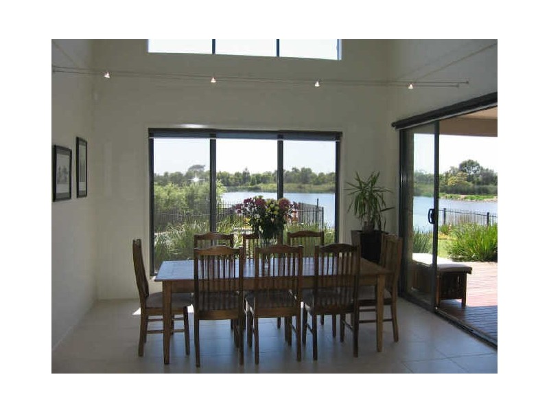 16 Whitewater Court, Sandhurst VIC 3977