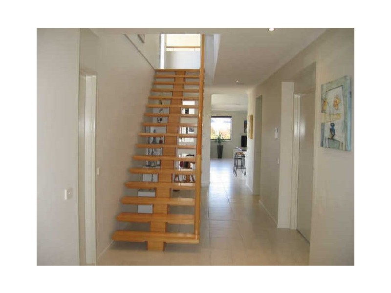 16 Whitewater Court, Sandhurst VIC 3977