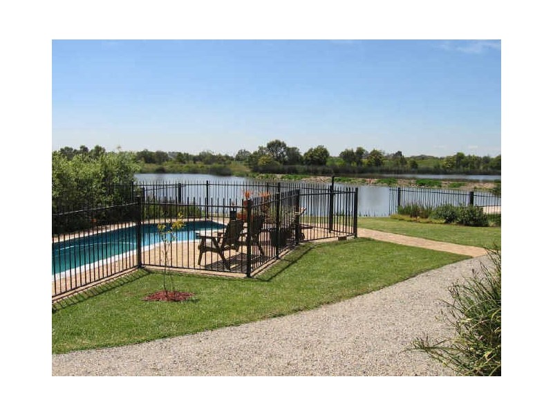 16 Whitewater Court, Sandhurst VIC 3977