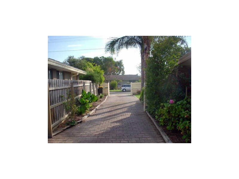 37 Elisdon Drive, Seaford VIC 3198