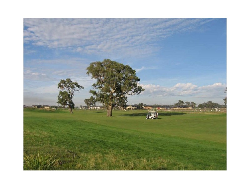 13 Mashie Terrace, Sandhurst VIC 3977