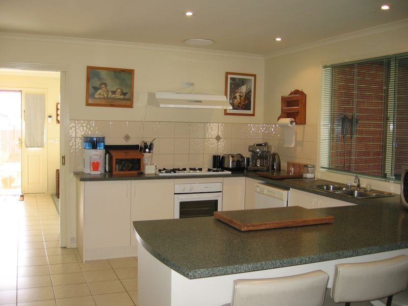 5 Wisteria Court, Skye VIC 3977