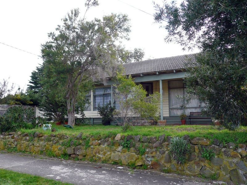 15 Clovelly Parade, Seaford VIC 3198