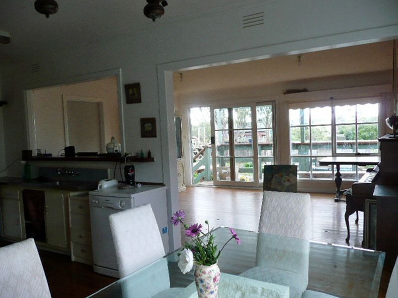 15 Clovelly Parade, Seaford VIC 3198