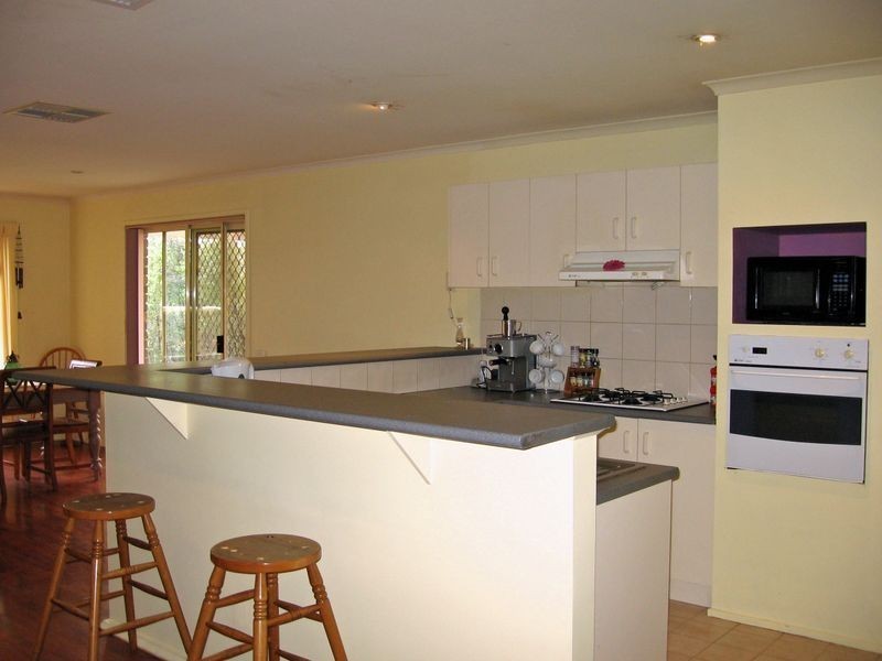 8 John Wedge Wynd, Skye VIC 3977