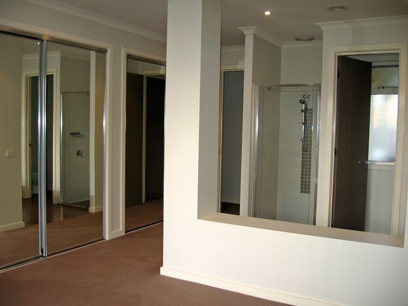 17 Kingsford Smith Court, Sandhurst VIC 3977