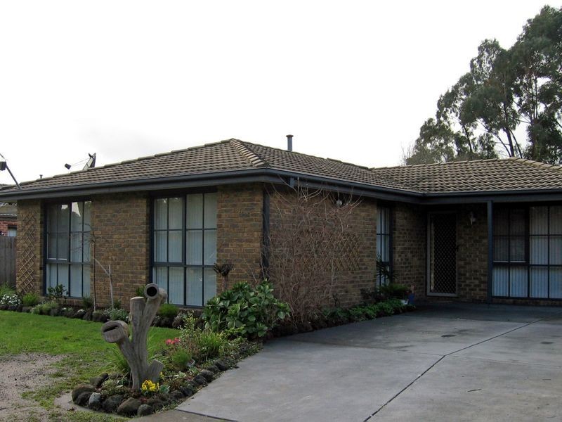 6 Hutchins Way, Skye VIC 3977