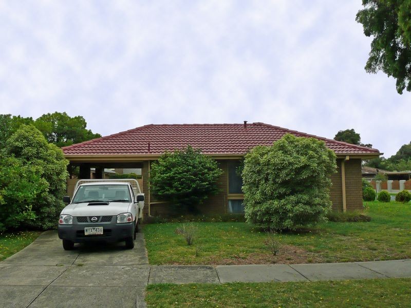 12 Maple Street, Seaford VIC 3198