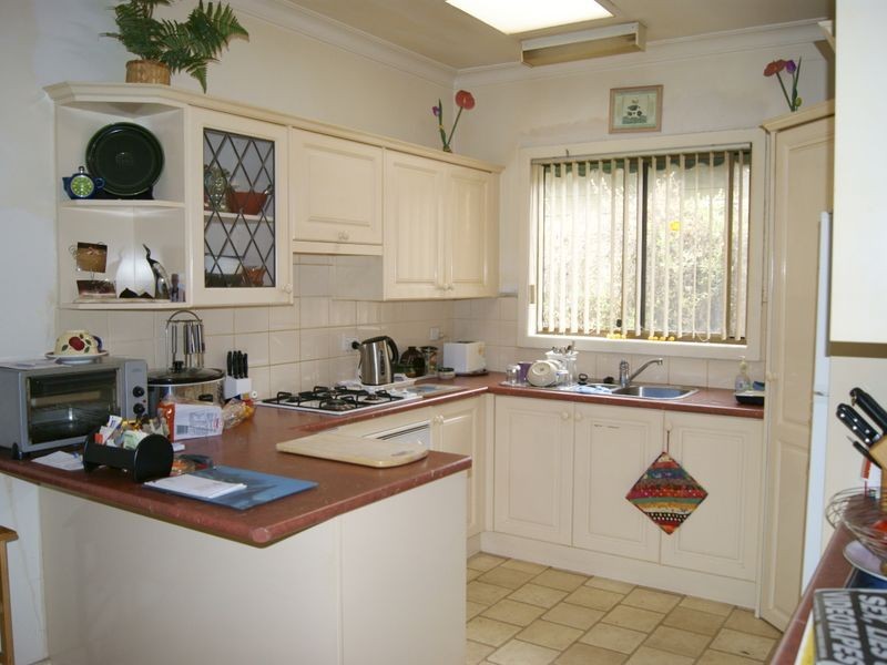 8 Kananook Avenue, Seaford VIC 3198