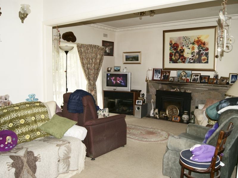 8 Kananook Avenue, Seaford VIC 3198