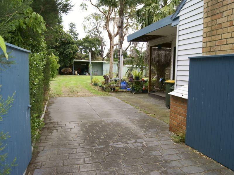 8 Kananook Avenue, Seaford VIC 3198