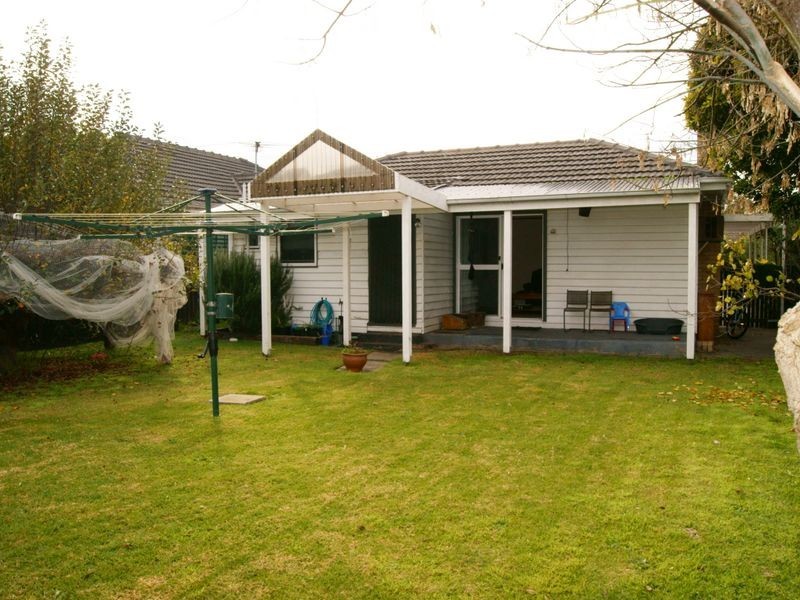 7 Bayside Grove, Seaford VIC 3198