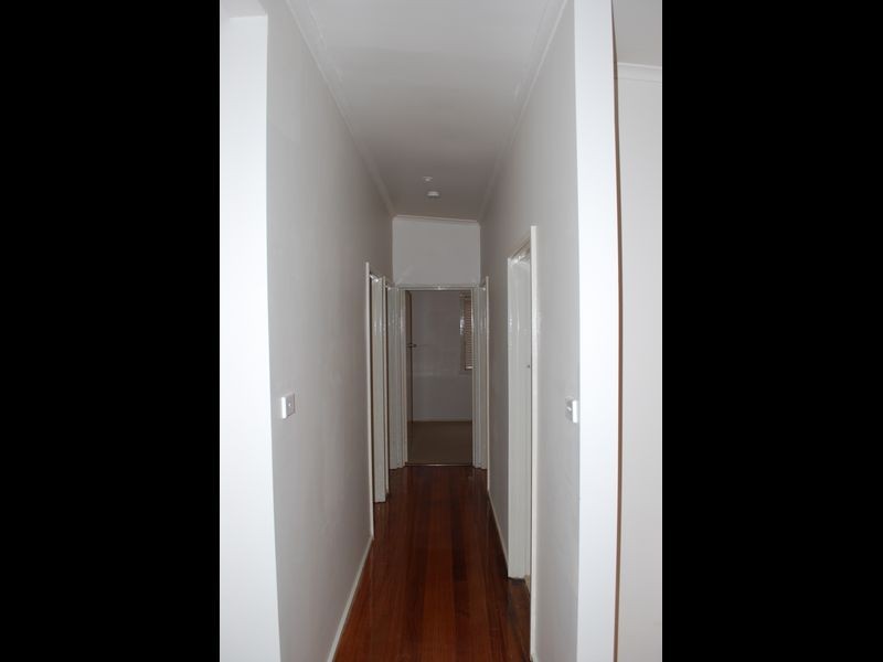 1/2 Wynnstay Road, Seaford VIC 3198