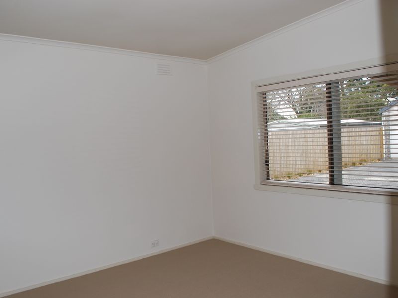 1/2 Wynnstay Road, Seaford VIC 3198