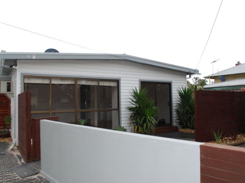 1/2 Wynnstay Road, Seaford VIC 3198