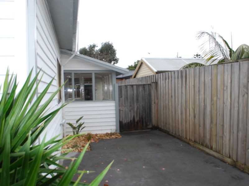 1/2 Wynnstay Road, Seaford VIC 3198