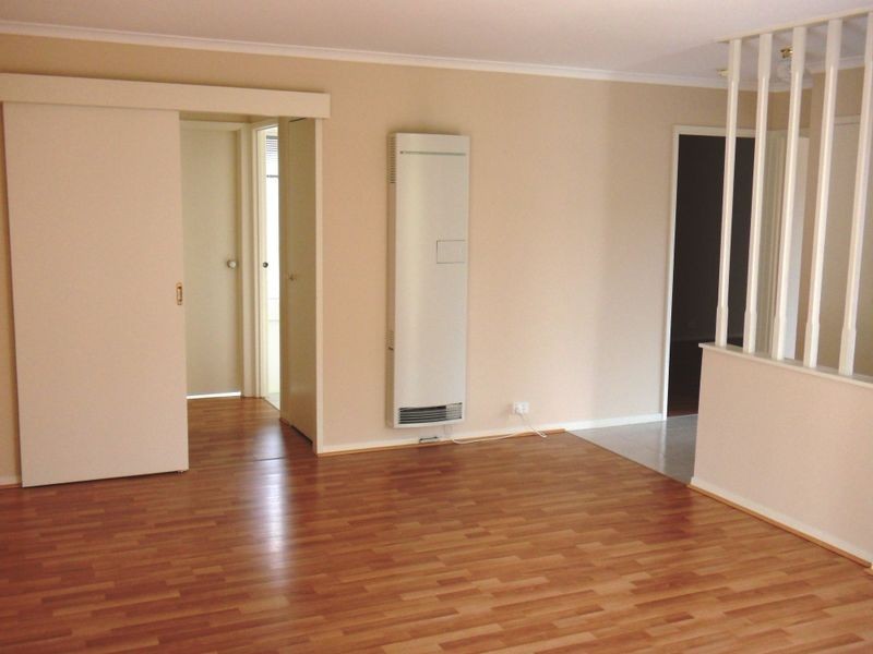 82 Silvertop Crescent, Frankston North VIC 3200