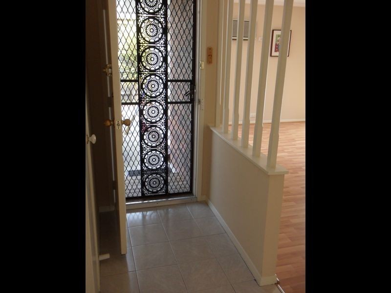 82 Silvertop Crescent, Frankston North VIC 3200