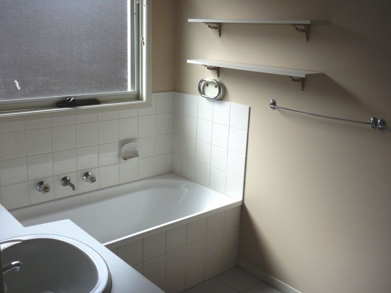 82 Silvertop Crescent, Frankston North VIC 3200