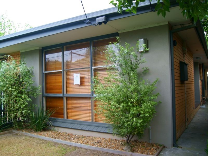 2 107 Dandenong Road East, Frankston VIC 3199