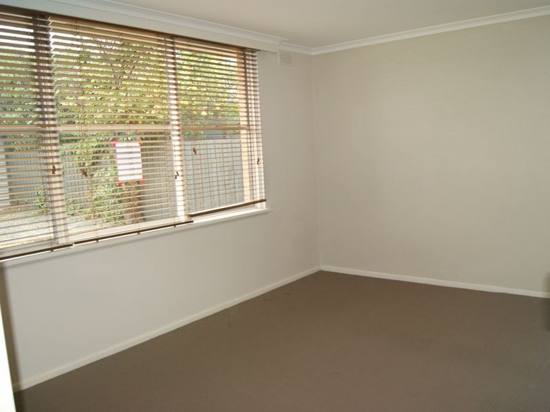 2 107 Dandenong Road East, Frankston VIC 3199