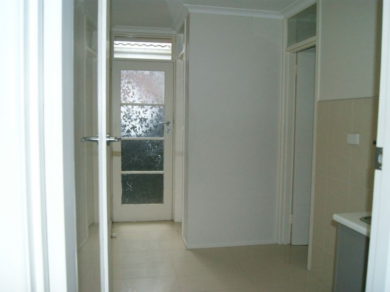 2 107 Dandenong Road East, Frankston VIC 3199