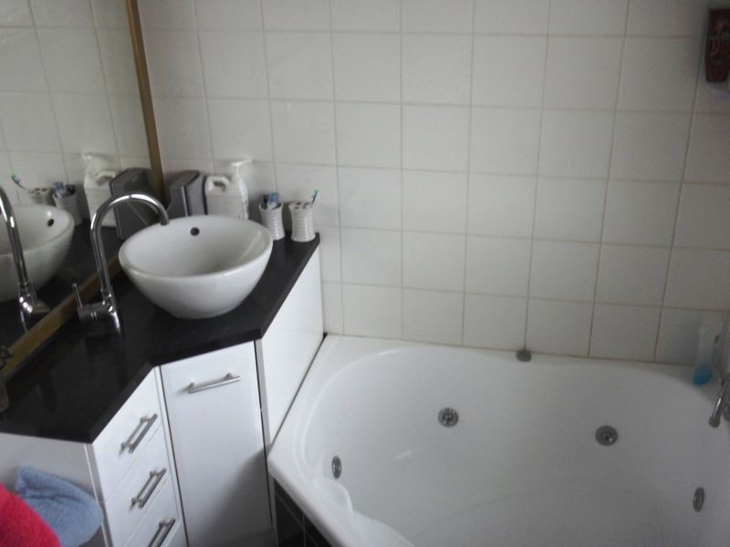 14 Hickory Crescent, Frankston North VIC 3200