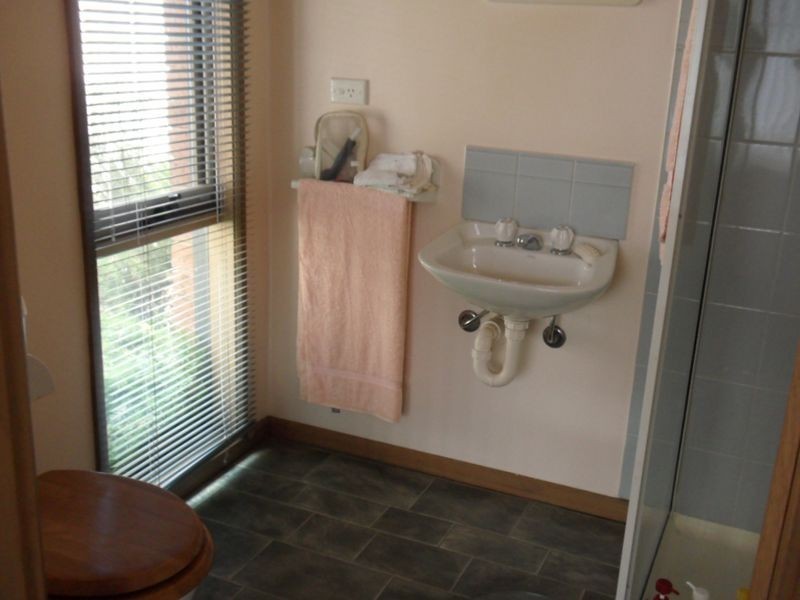 2B Sussex Crescent, Seaford VIC 3198