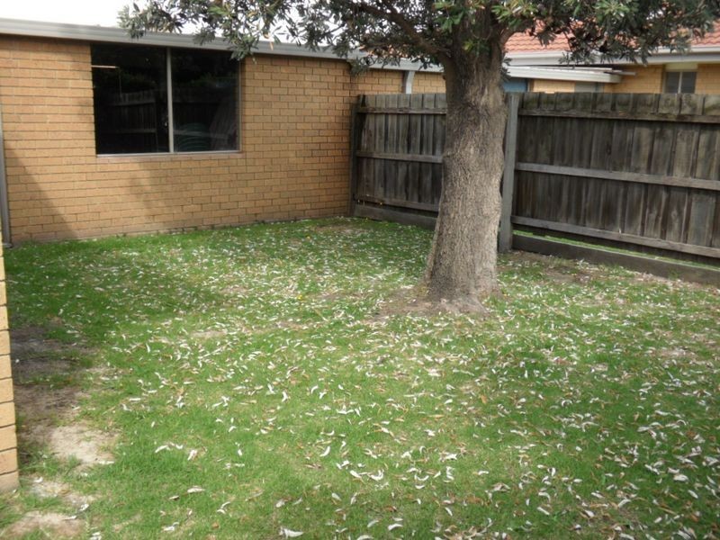 2/40 Hadley Street, Seaford VIC 3198