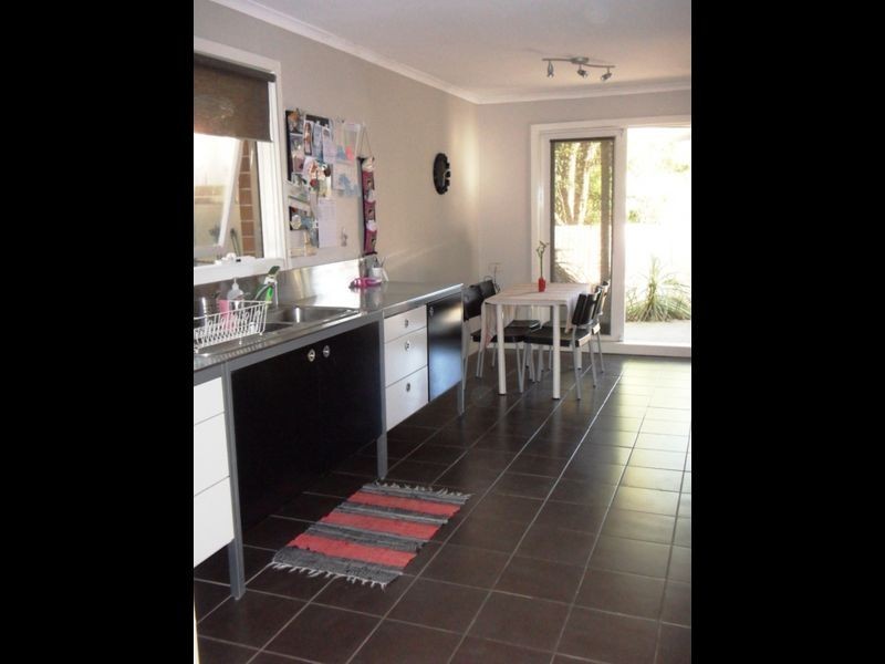 90 Silvertop Crescent, Frankston North VIC 3200