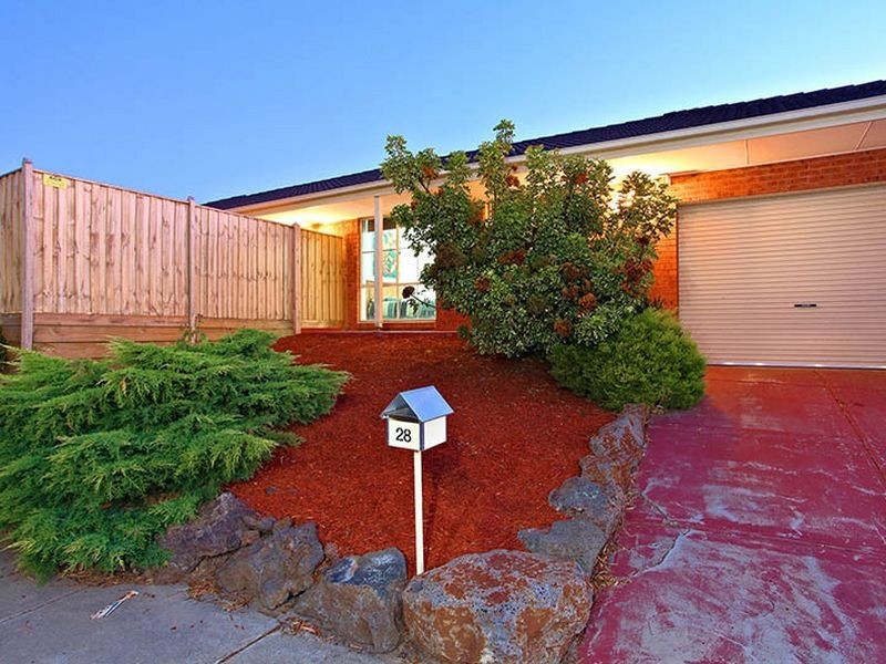 28 Chapman Street, Carrum Downs VIC 3201