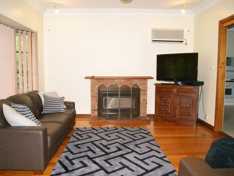 3 Rosslyn Avenue, Seaford VIC 3198