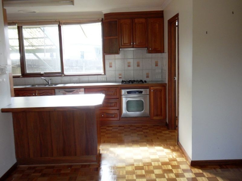 34 Taldra Crescent, Seaford VIC 3198