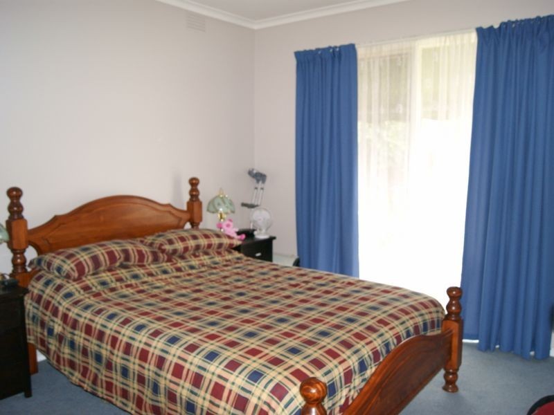 239 Seaford Road, Seaford VIC 3198