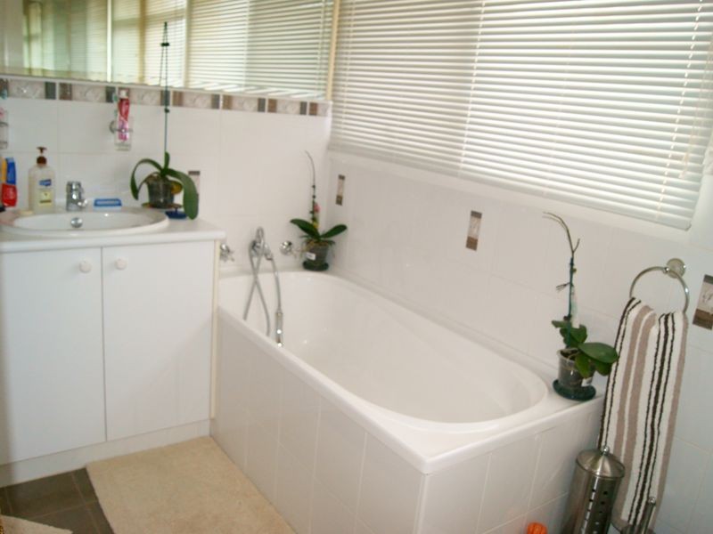 239 Seaford Road, Seaford VIC 3198