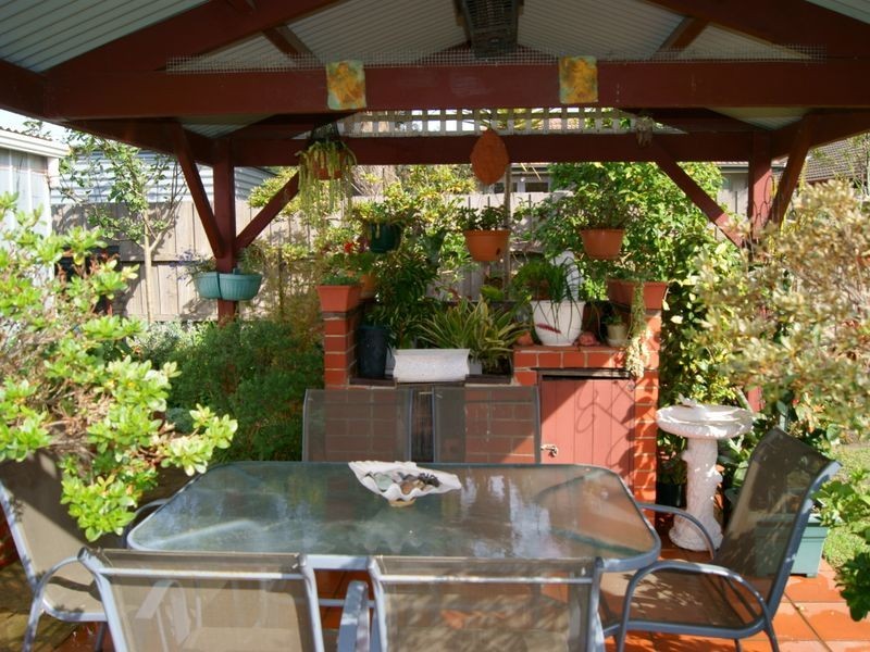 33 Bognor Avenue, Seaford VIC 3198